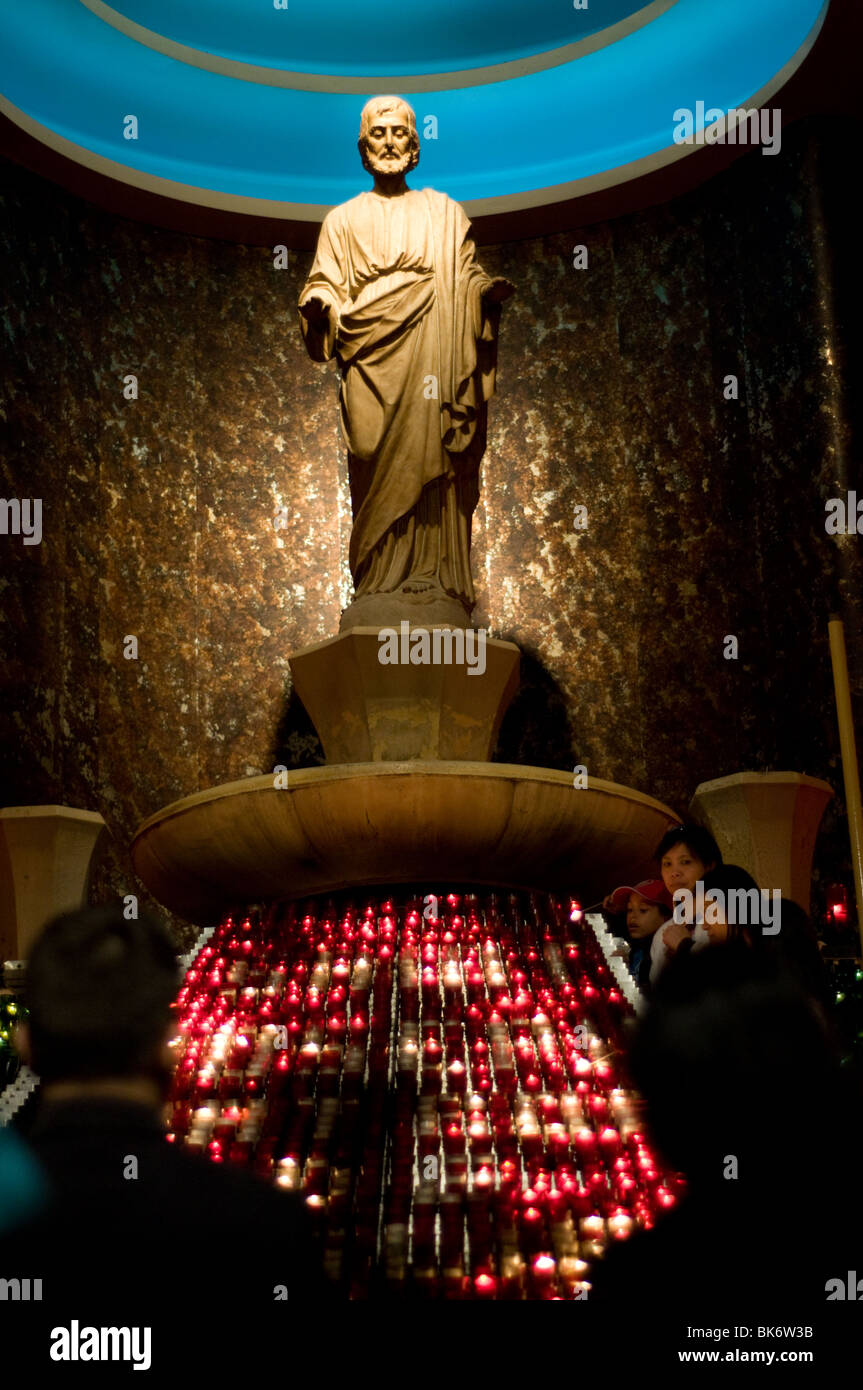 Candles in Basilique Notre Dame, Montreal, Canada Stock Photo Alamy