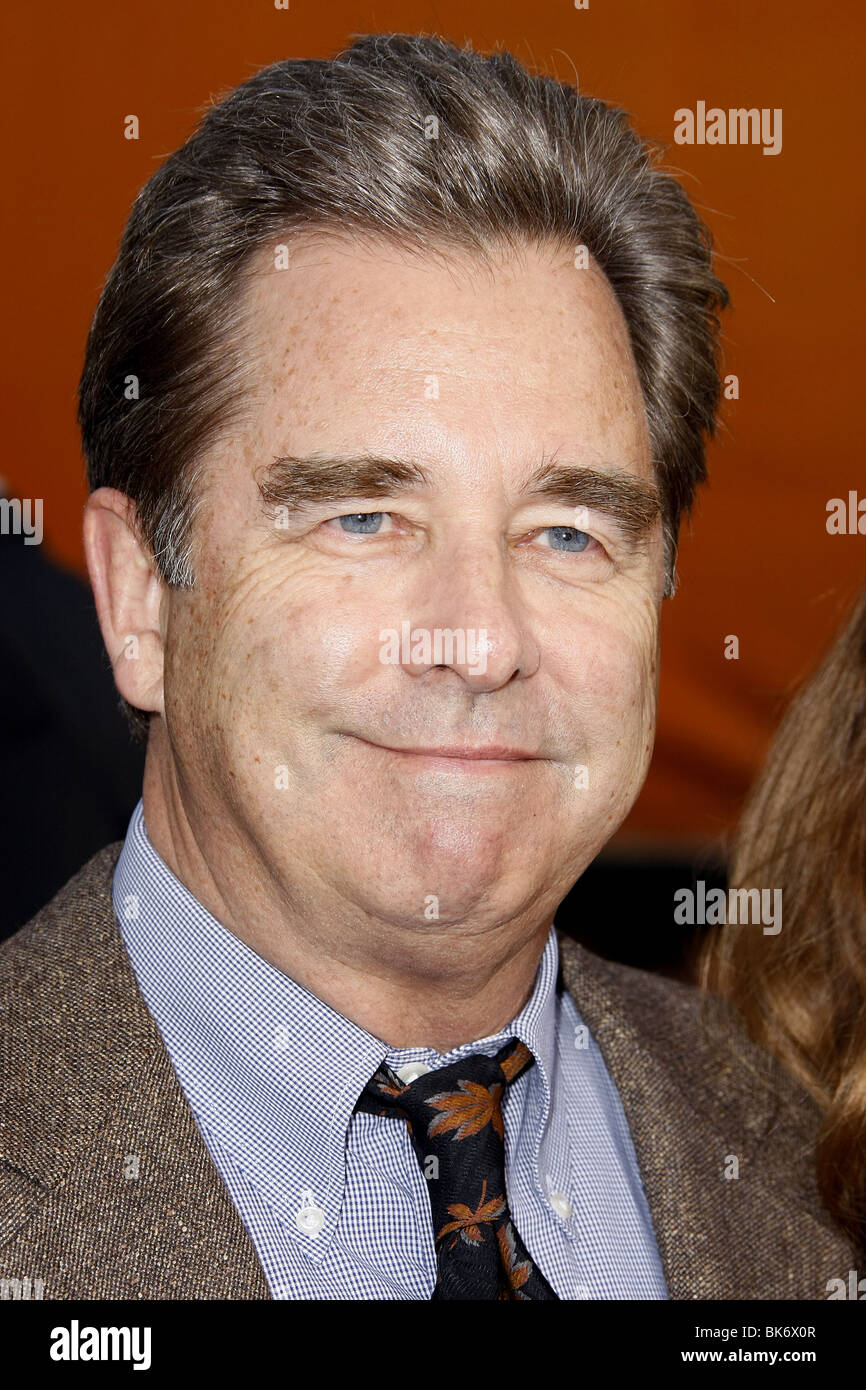 BEAU BRIDGES IRON MAN LOS ANGELES PREMIERE GRAUMANS CHINESE HOLLYWOOD
