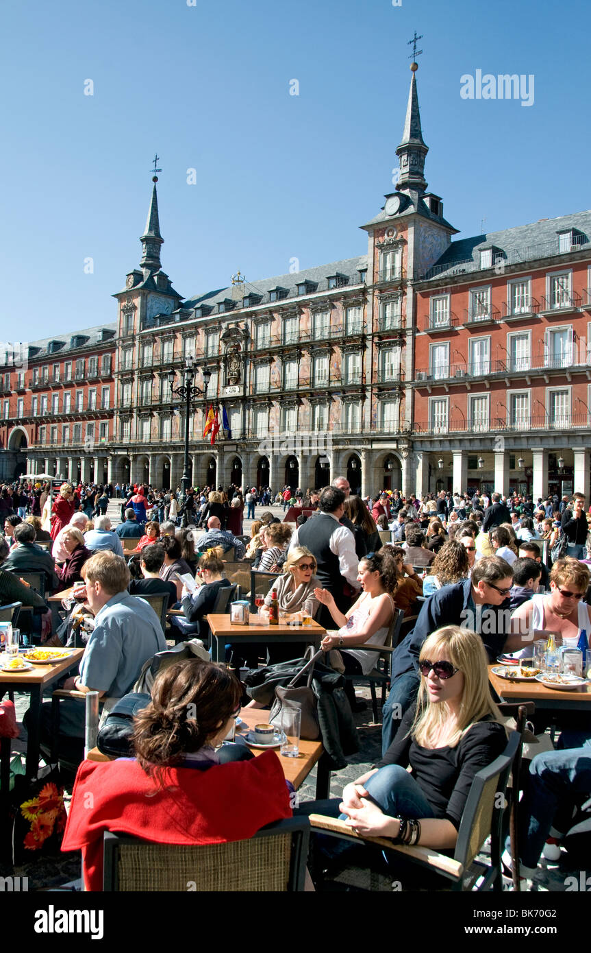 Plaza mayor madrid restaurant hi-res stock photography and images - Alamy