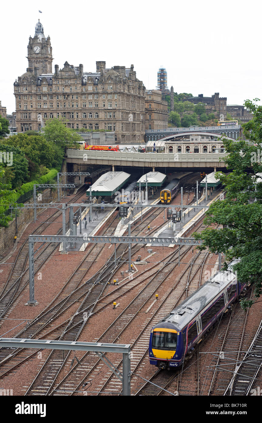 Edinburgh Waverley railway station Stock Photo Alamy