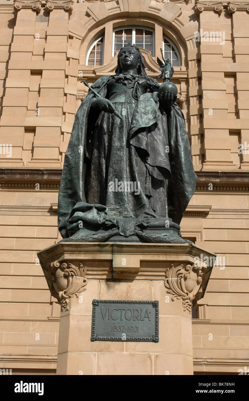 Queen Victoria Statue, Brisbane, Queensland, Australia Stock Photo Alamy