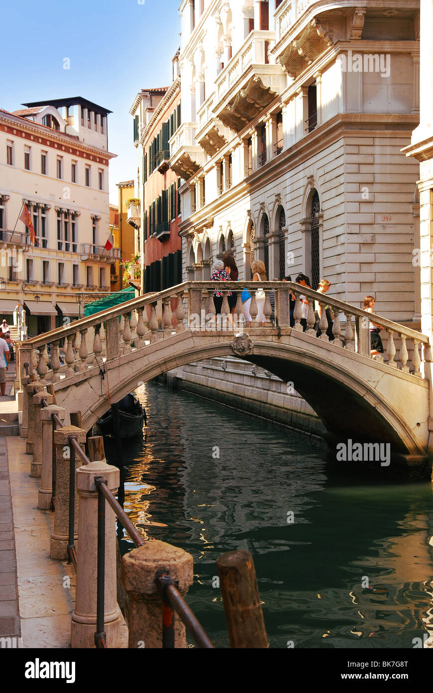Architectural Helix Bridge Technolite