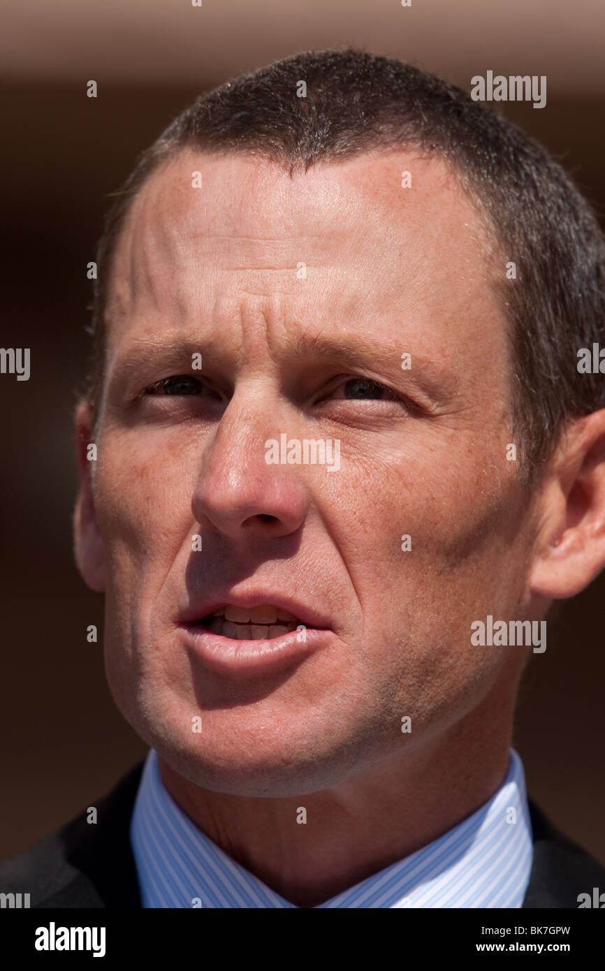 Cyclist Lance Armstrong at press conference outside the Texas Capital in support of a statewide smoking ban at indoor workplaces Stock Photo