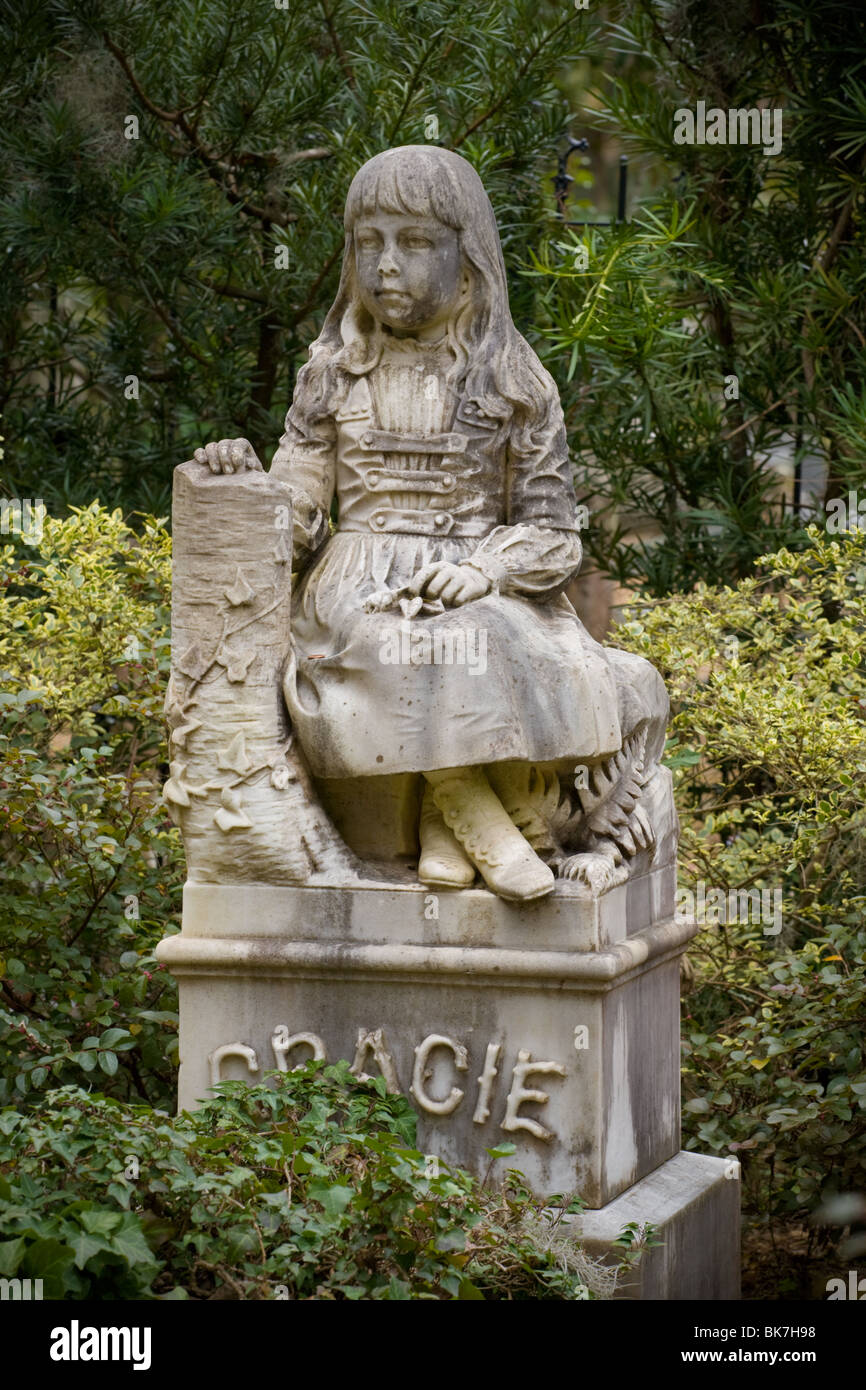 Little Gracie, John Walz sculptor, one of star attractions at Bonaventure Cemetery, Savannah, Georgia Stock Photo