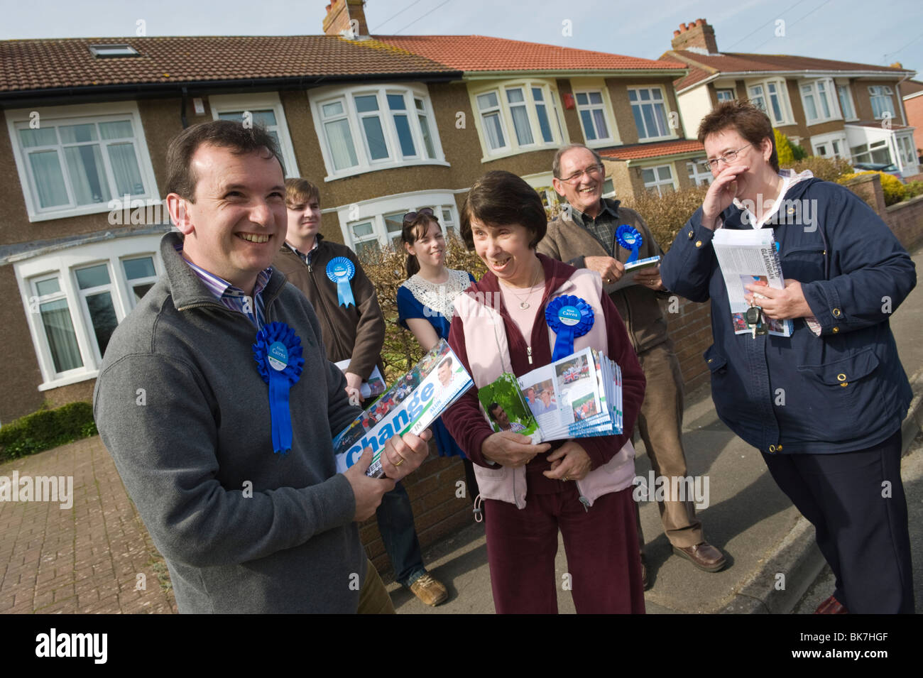 Alun Cairns Conservative Party candidate in the Vale of Glamorgan constituency campaigning during the 2010 General Election Stock Photo