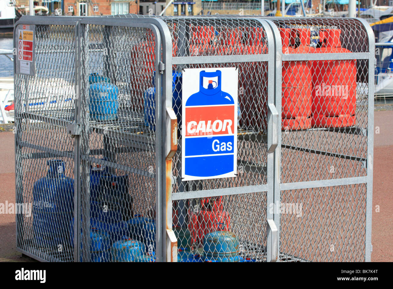 Gas container hires stock photography and images Alamy