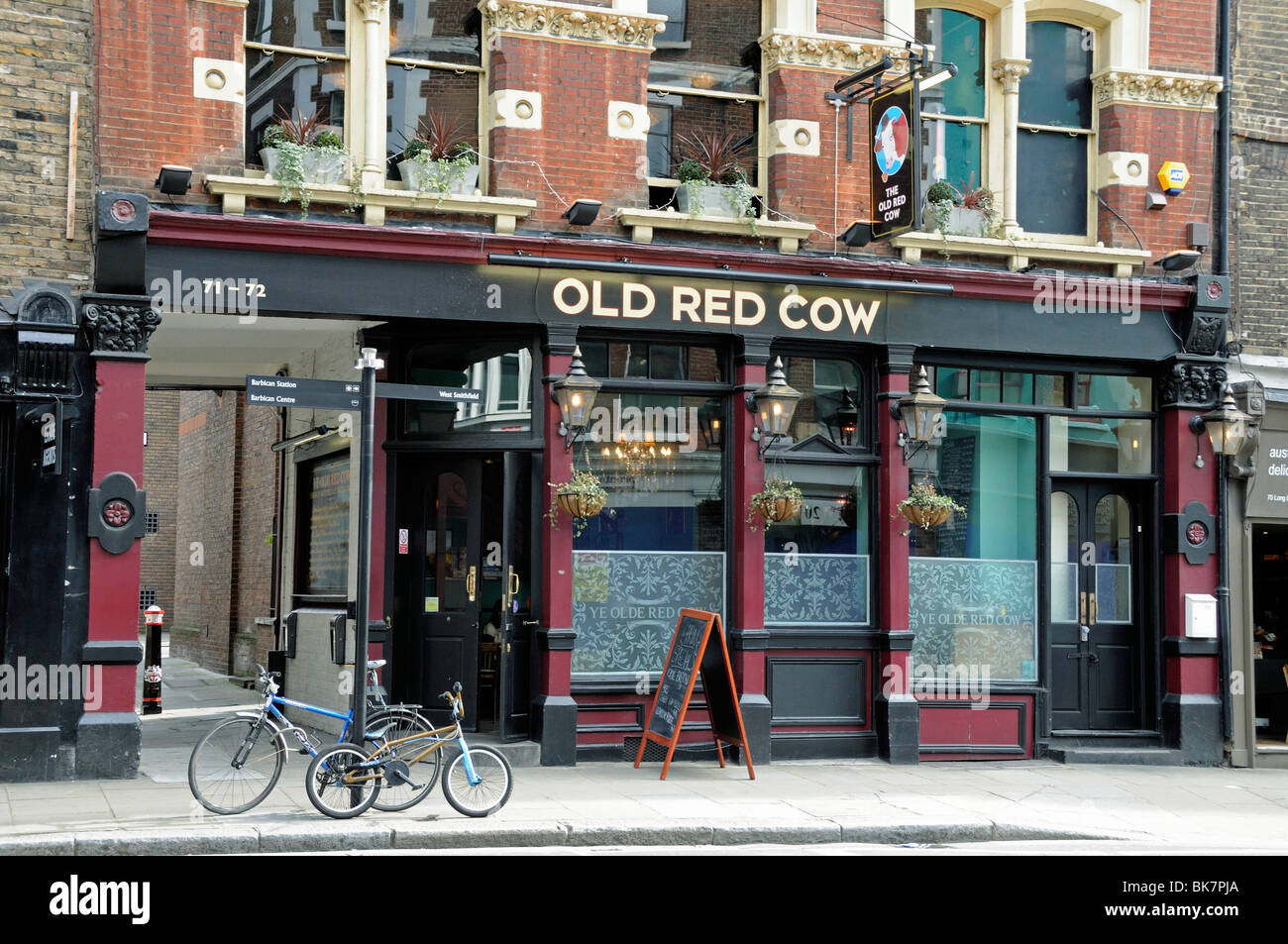 Ye old red cow hi-res stock photography and images - Alamy