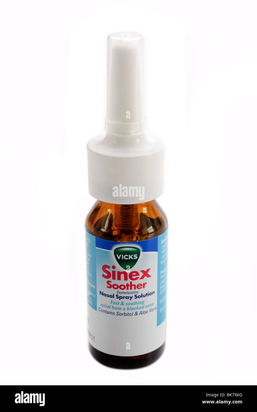 Bottle of Vicks Sinex Soother nasal spray inhaler solution Stock Photo -  Alamy