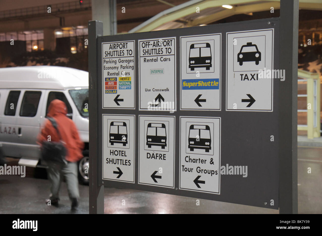 Washington Airport Terminal Stock Photos & Washington Airport Terminal
