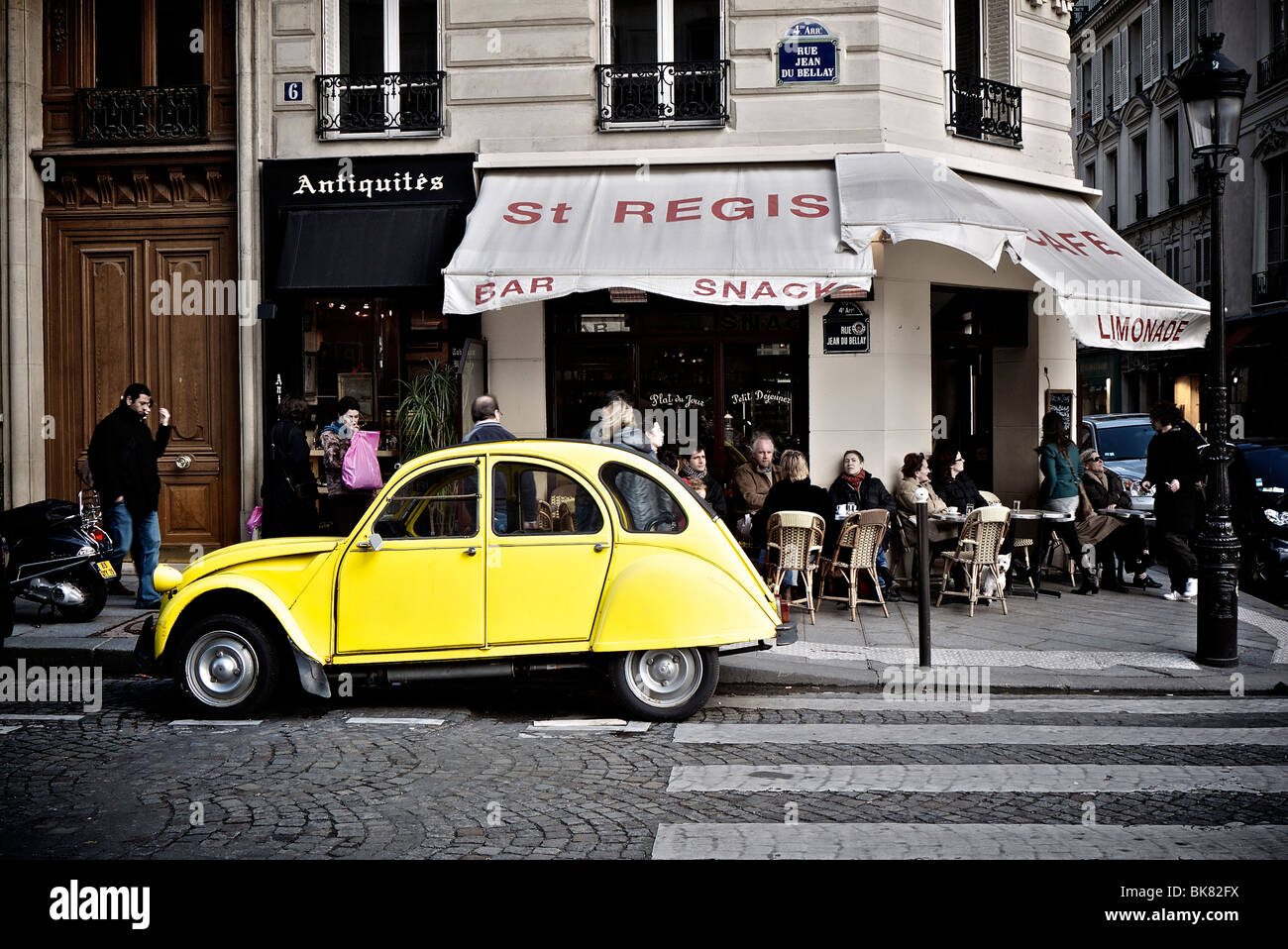 Citroen 2CV in Paris Stock Photo