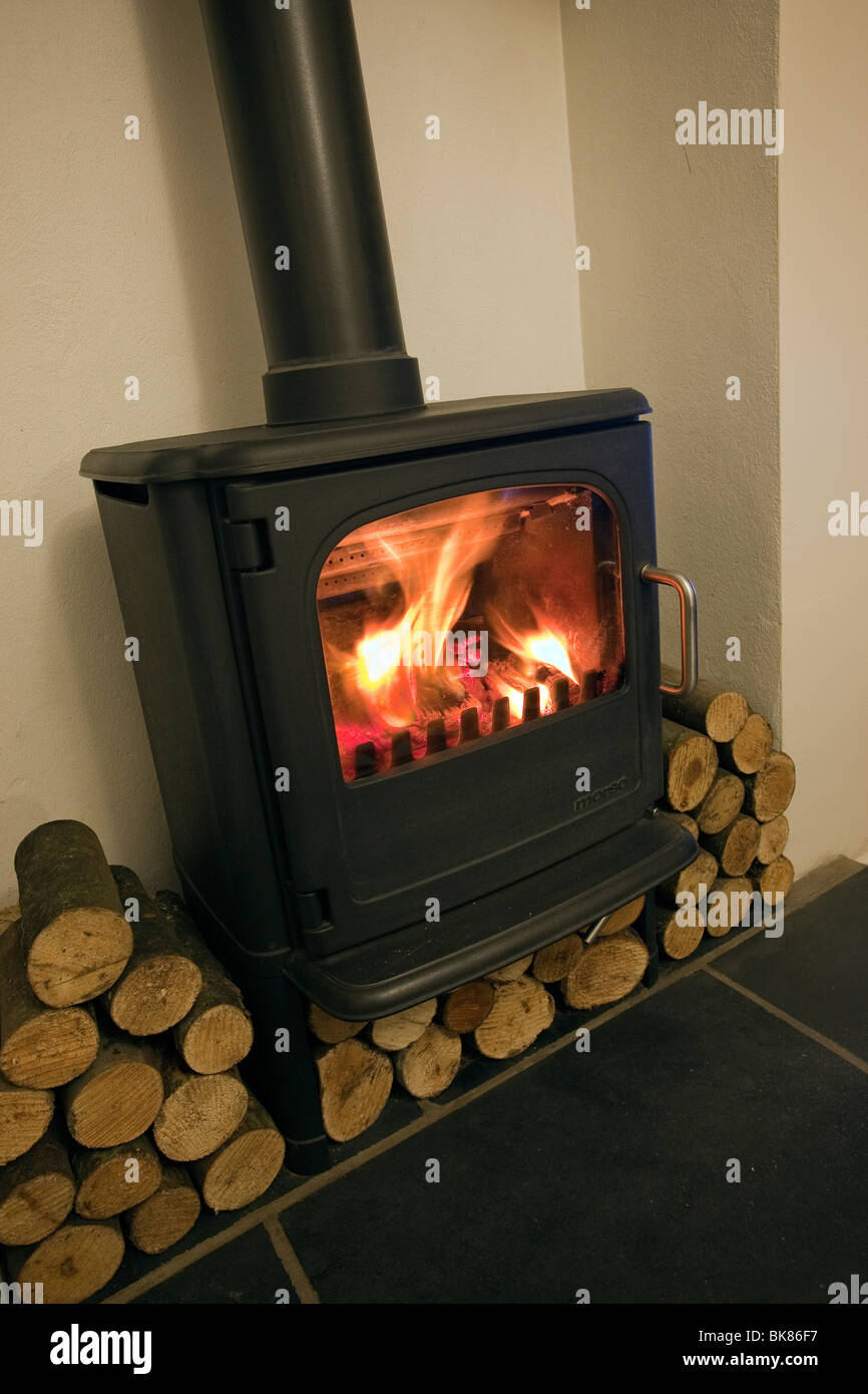 morso owl multi fuel burner on slate hearth Stock Photo Alamy