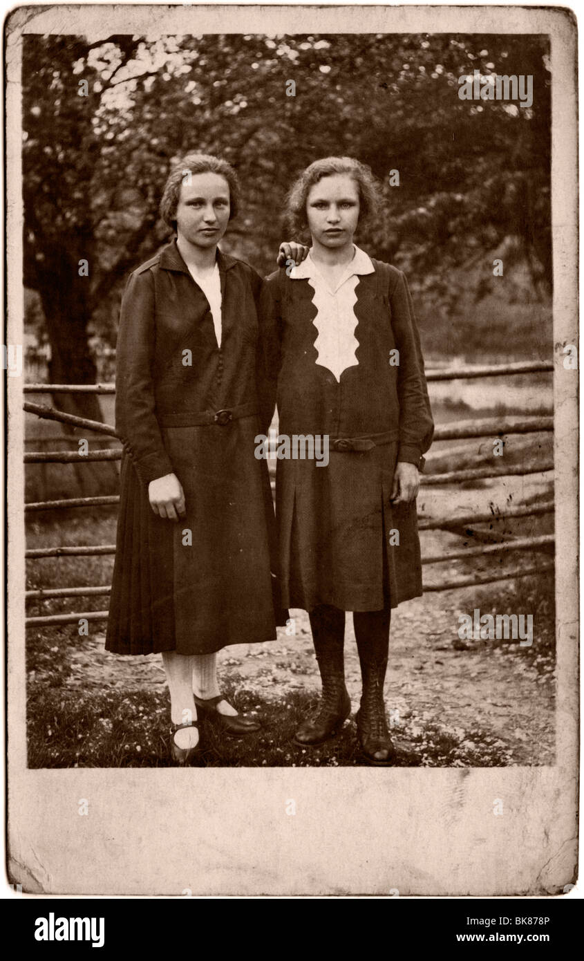 Two sisters, historical photograph, around 1930 Stock Photo