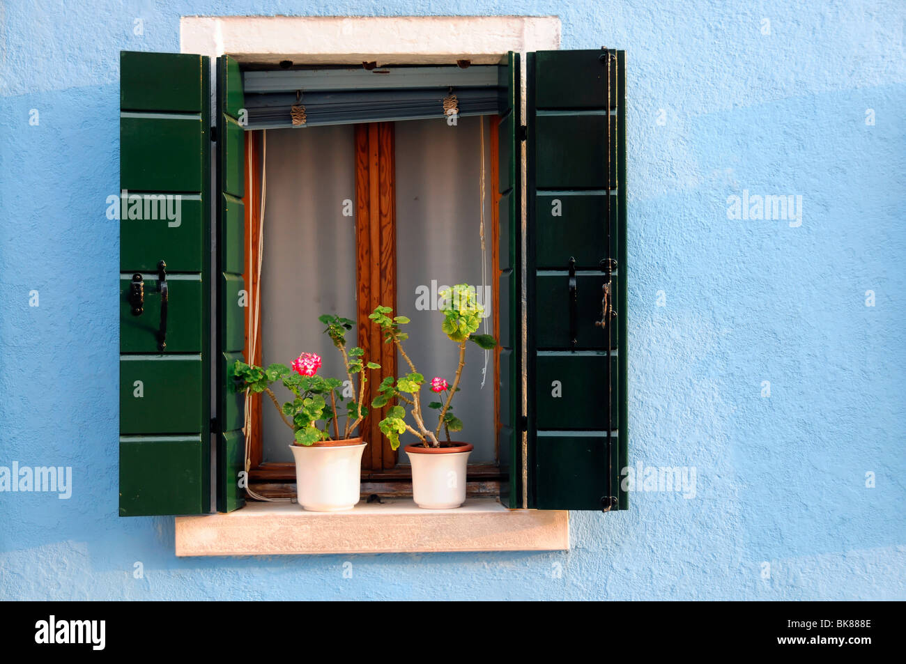 Venezianisches fenster hires stock photography and images Alamy