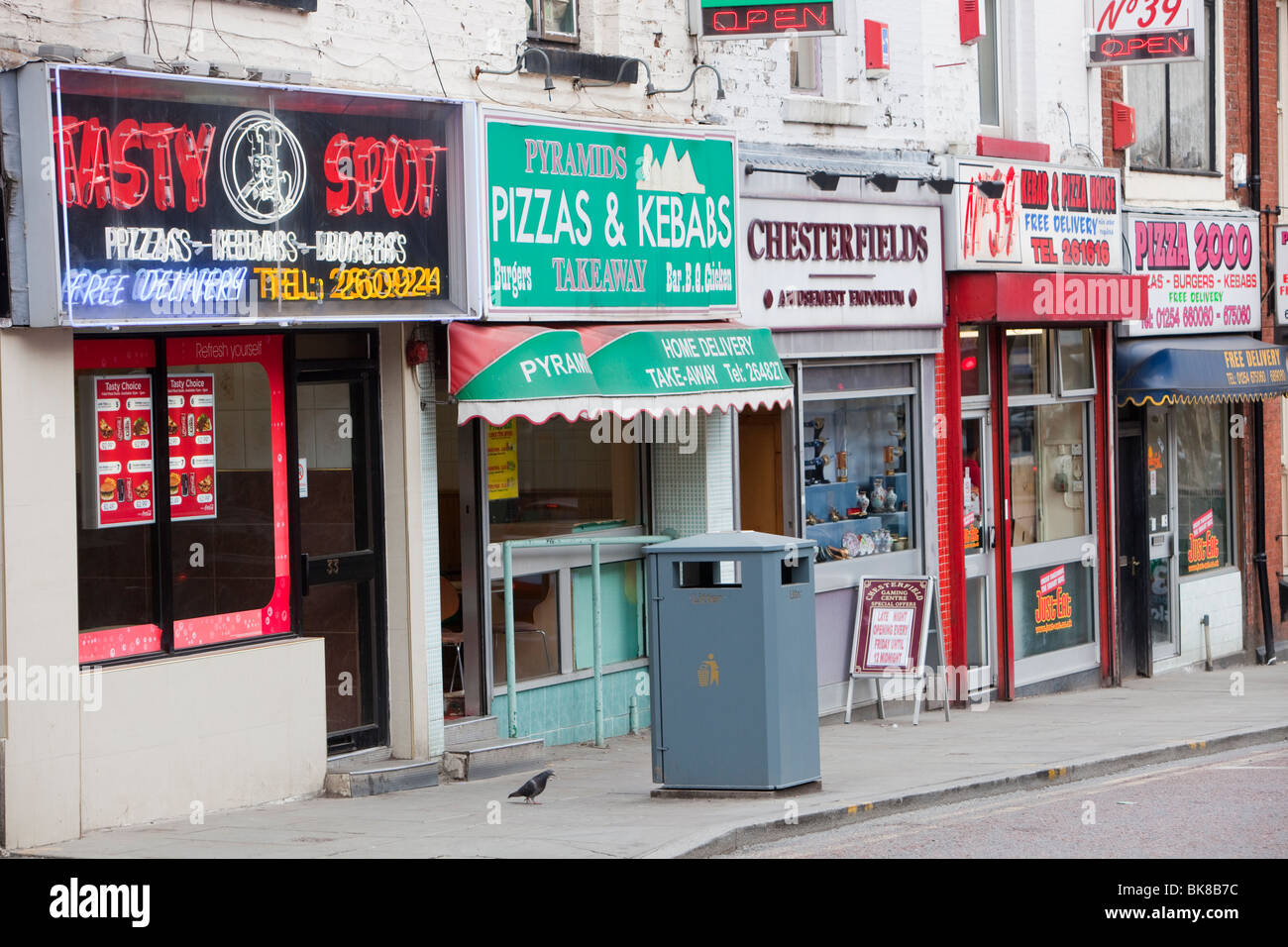 Takeaway pizza hires stock photography and images Alamy