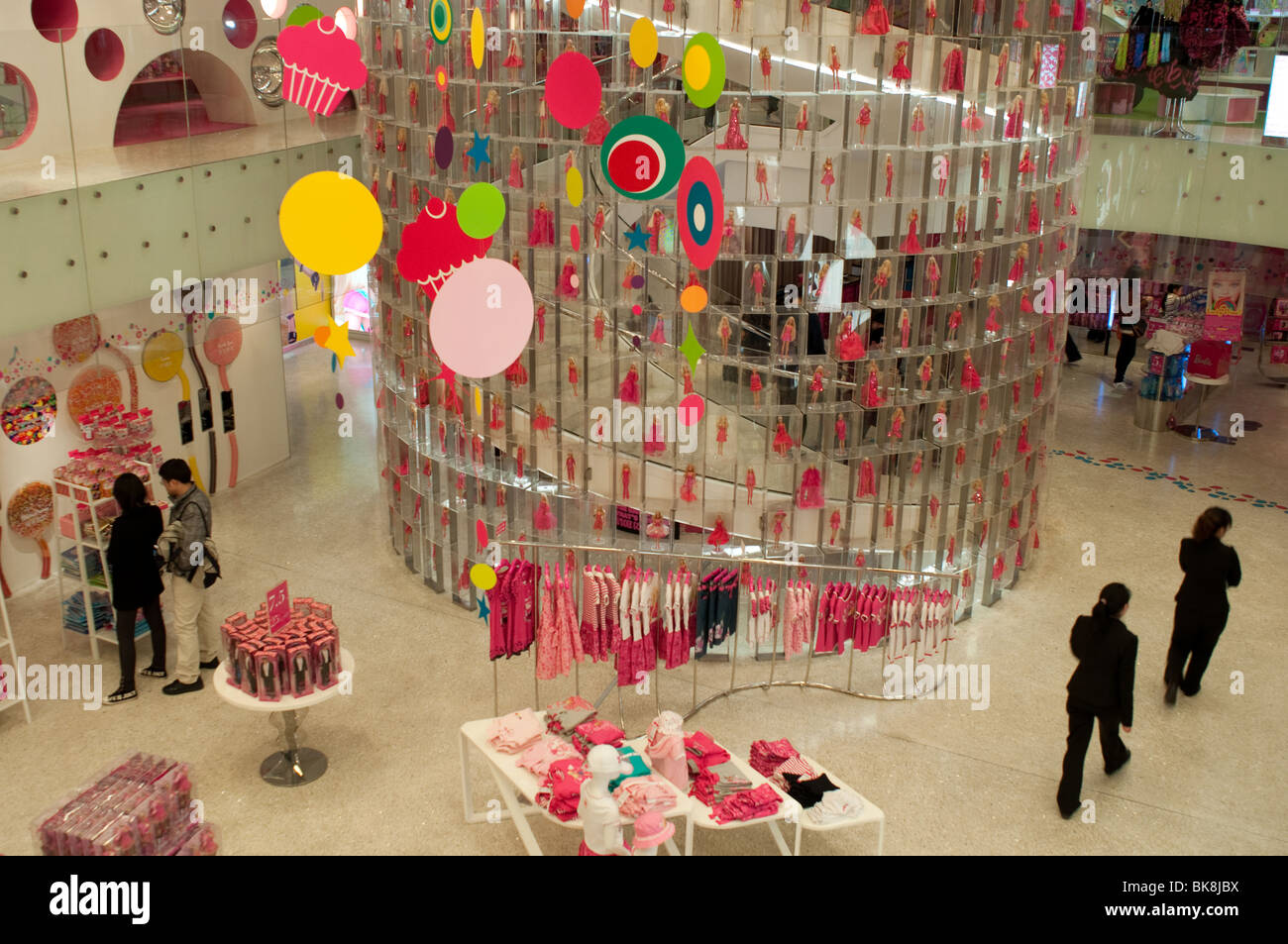 A boneca Barbie® ama os - Shopping China Importados