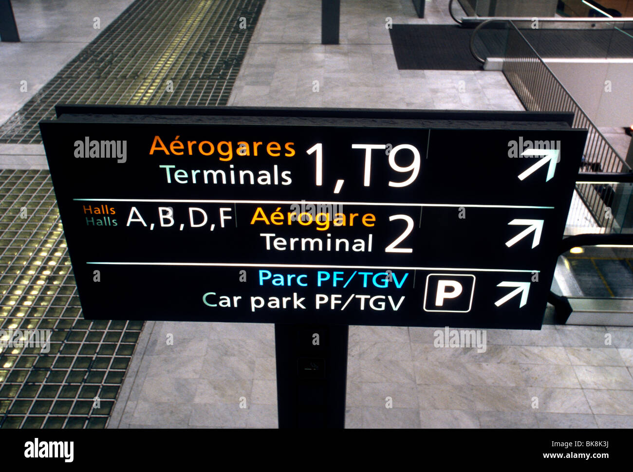 Charles de gaulle airport sign hi-res stock photography and images