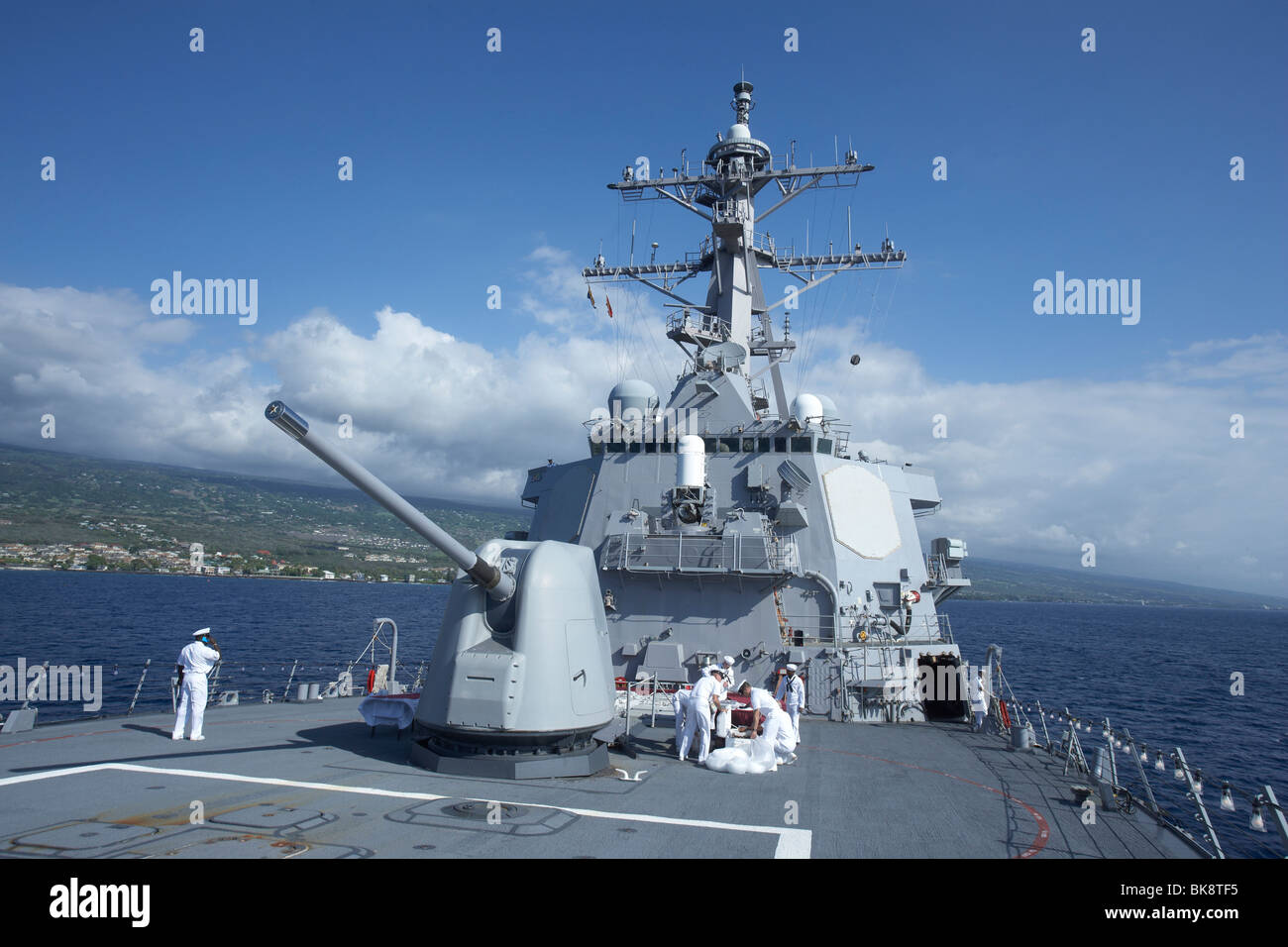 The American destroyer USS Paul Hamilton off Kailua-Kona, Hawaii, USA Stock Photo