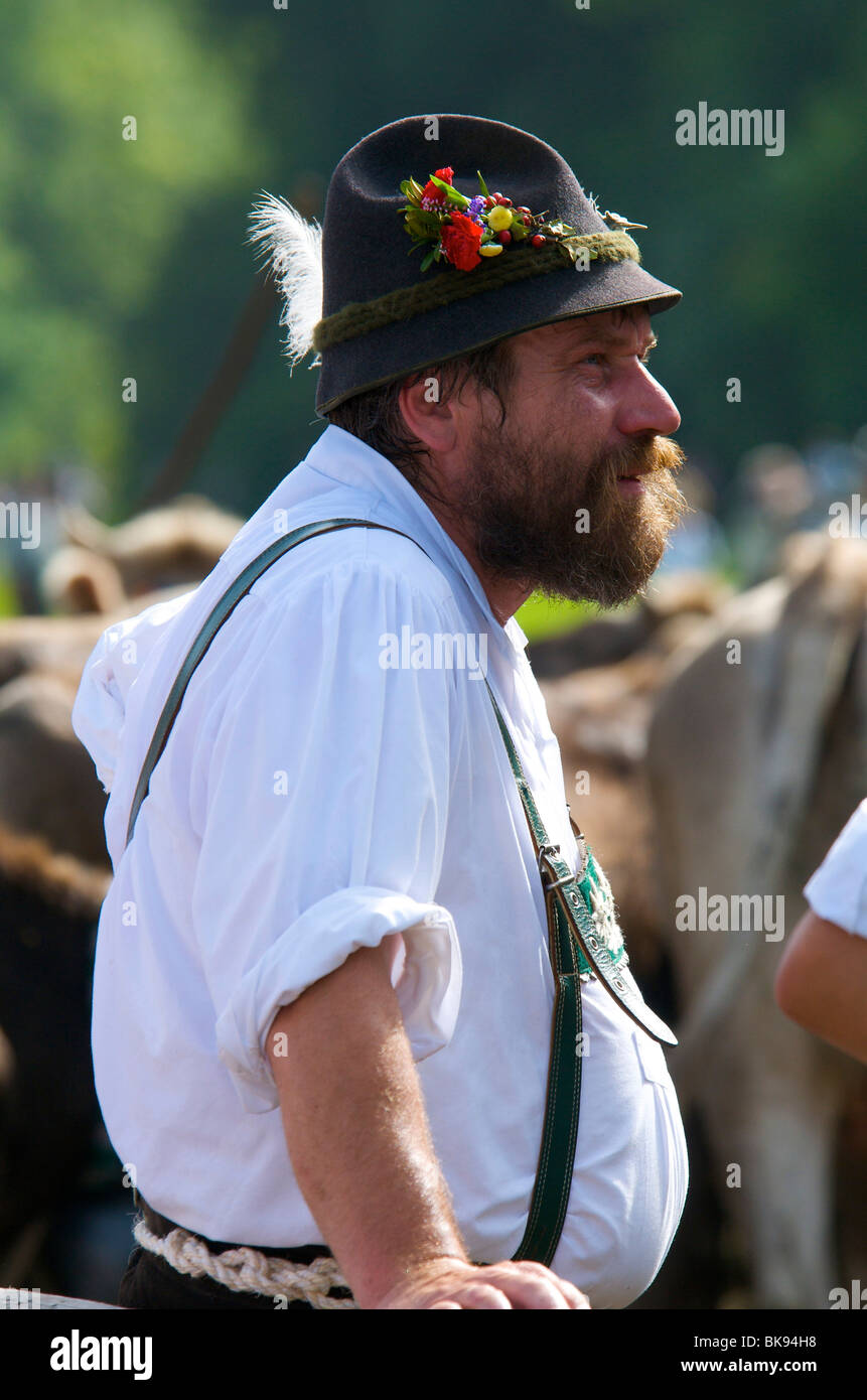 Bayrische tracht hi-res stock photography and images - Alamy