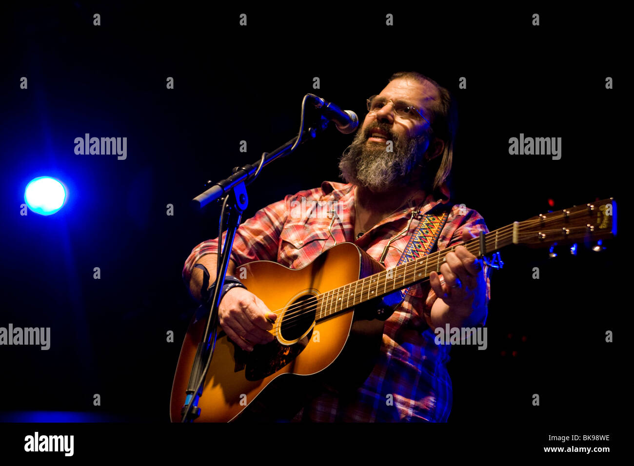 U.S. musician, singer and songwriter Steve Earle live in the Schueuer concert hall Lucerne, Switzerland Stock Photo