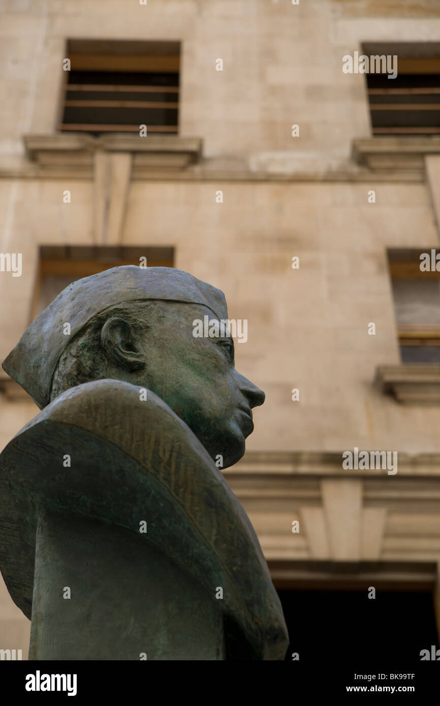 Statue of Nehru outside India House, London Stock Photo