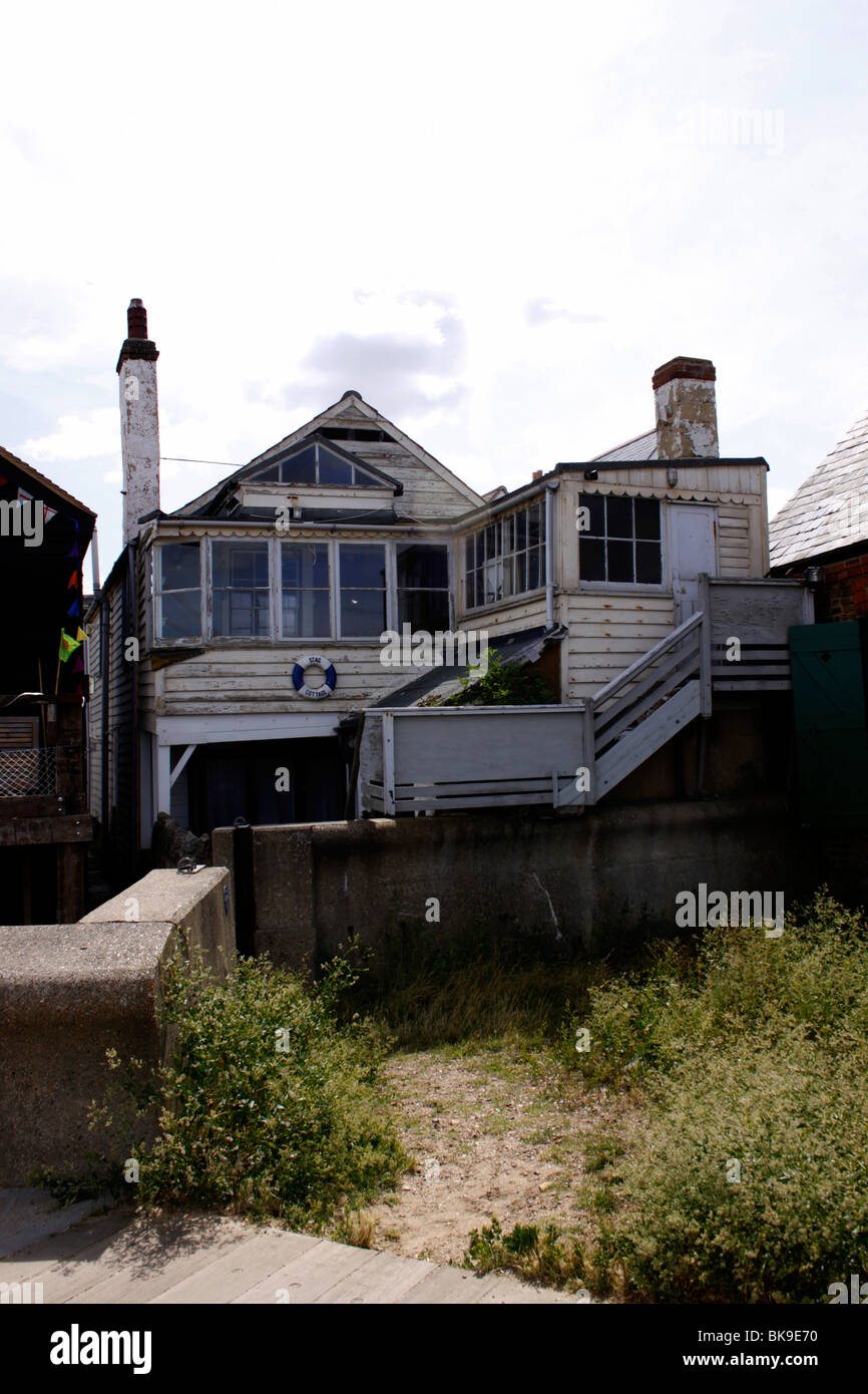 BEACHFRONT HOMES AT WHITSTABLE. KENT. UK Stock Photo Alamy