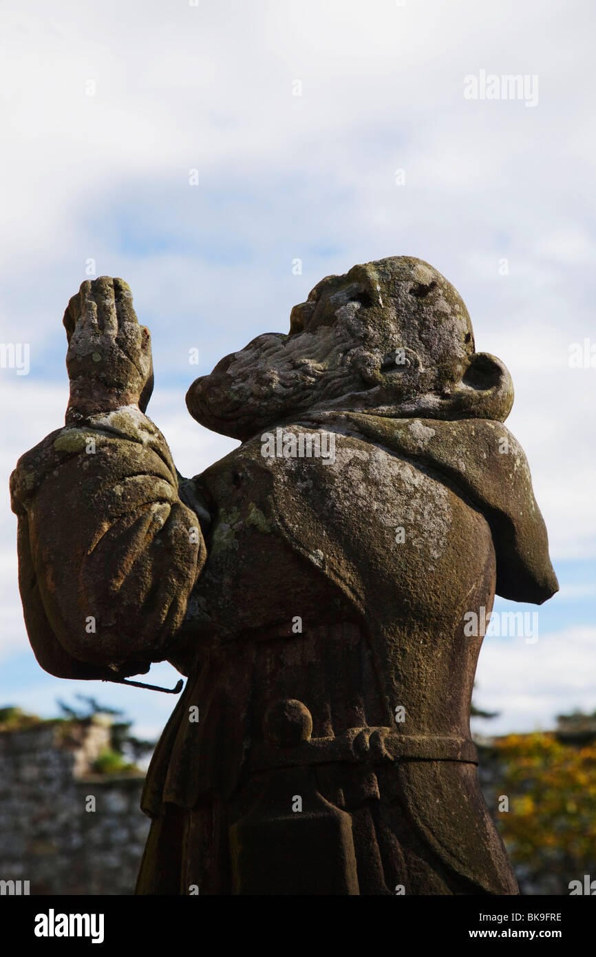 Praying Statue, Alnwick, Northumberland, England Stock Photo Alamy