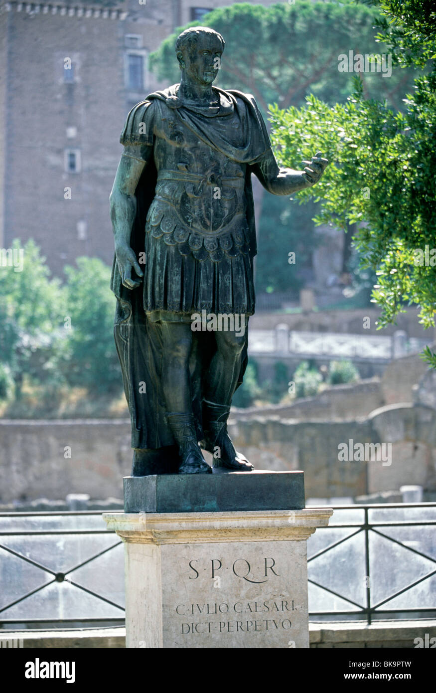 Bronze statue of Emperor Julius Caesar, Caesar's forum, Via dei Fori Imperiali, Rome, Lazio, Italy, Europe Stock Photo