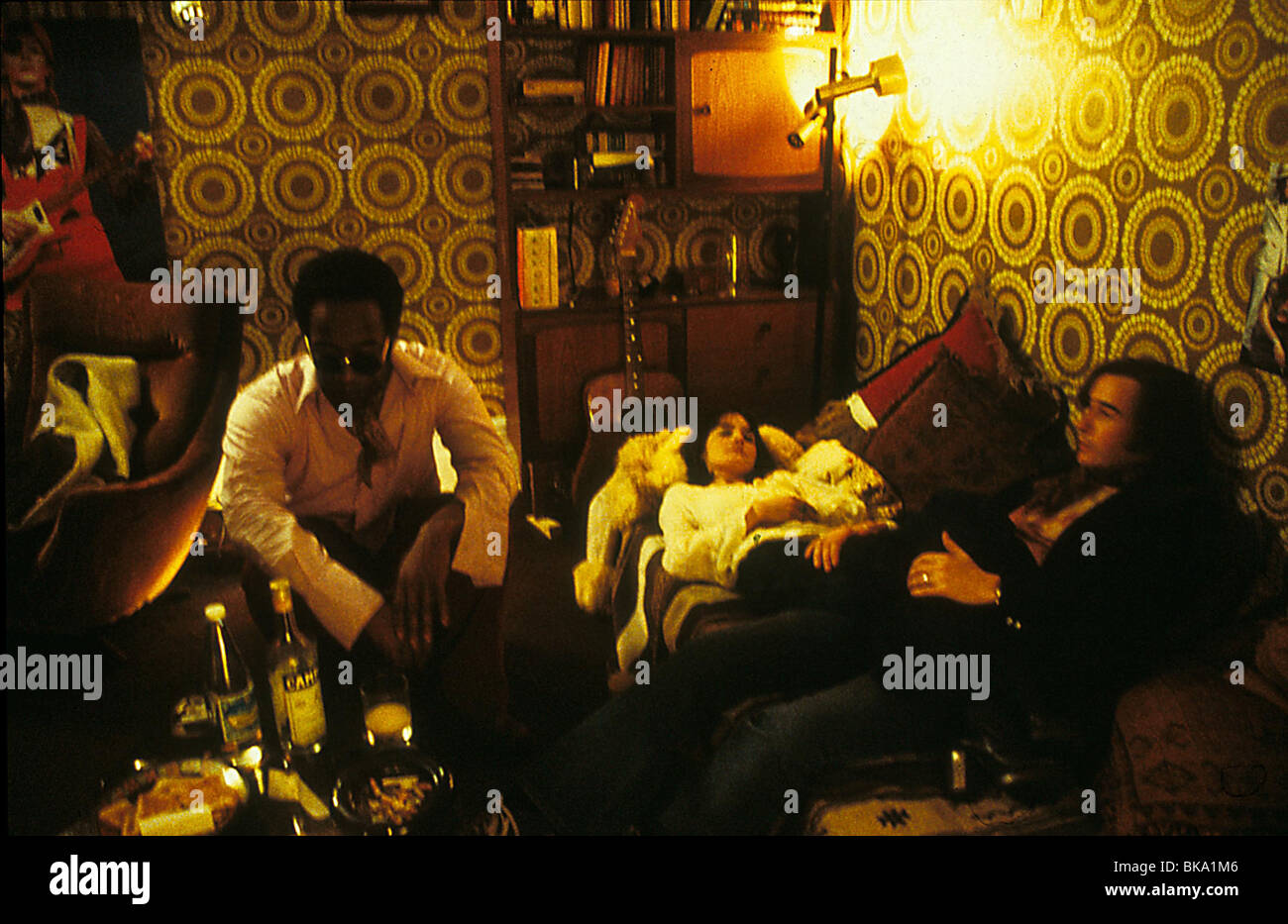 24 HOUR PARTY PEOPLE (2002) LENNIE JAMES, SHIRLEY HENDERSON, STEVE COOGAN 24PP 007 Stock Photo
