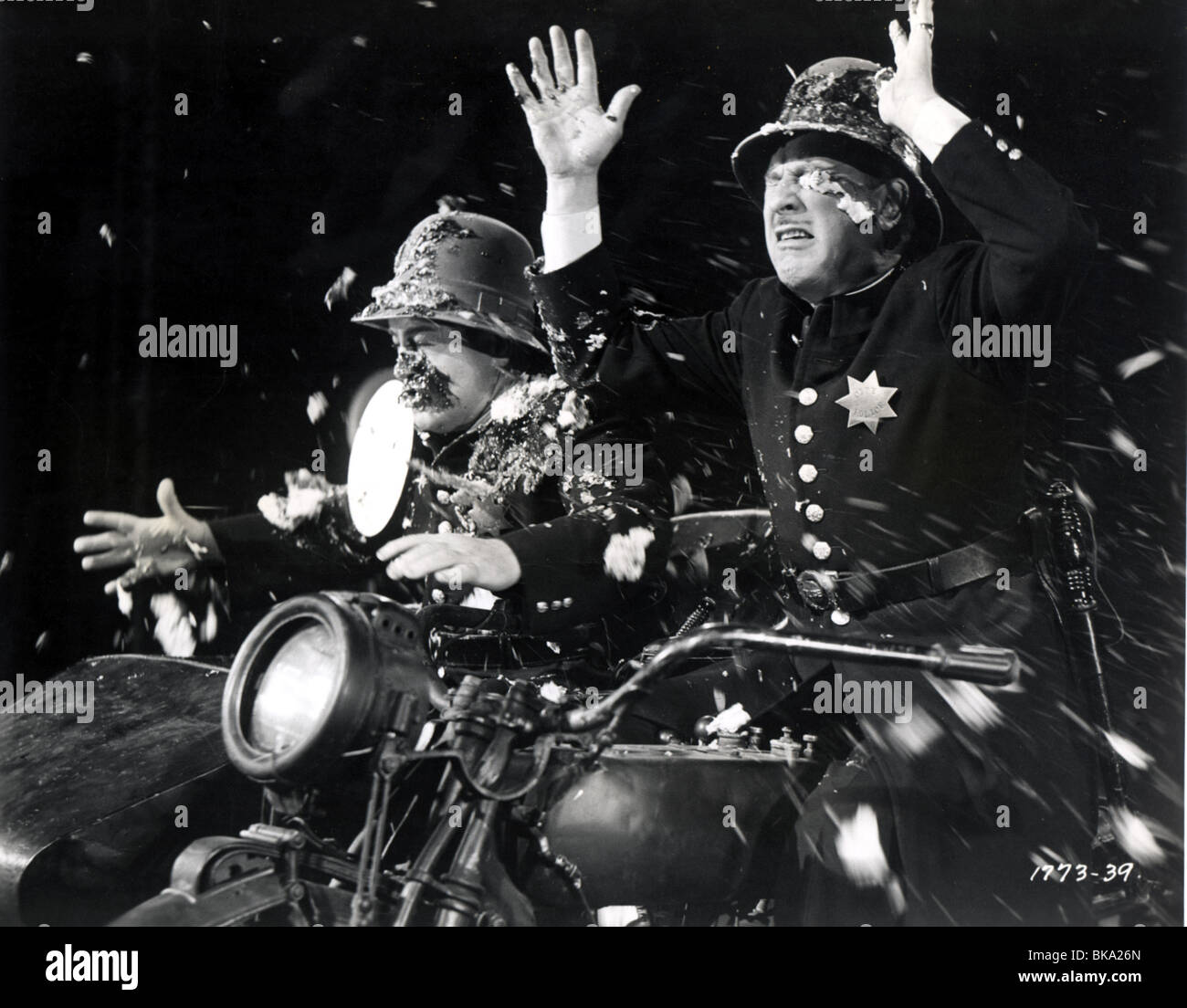 ABBOTT AND COSTELLO MEET THE KEYSTONE COPS (1955) LOU COSTELLO, BUD