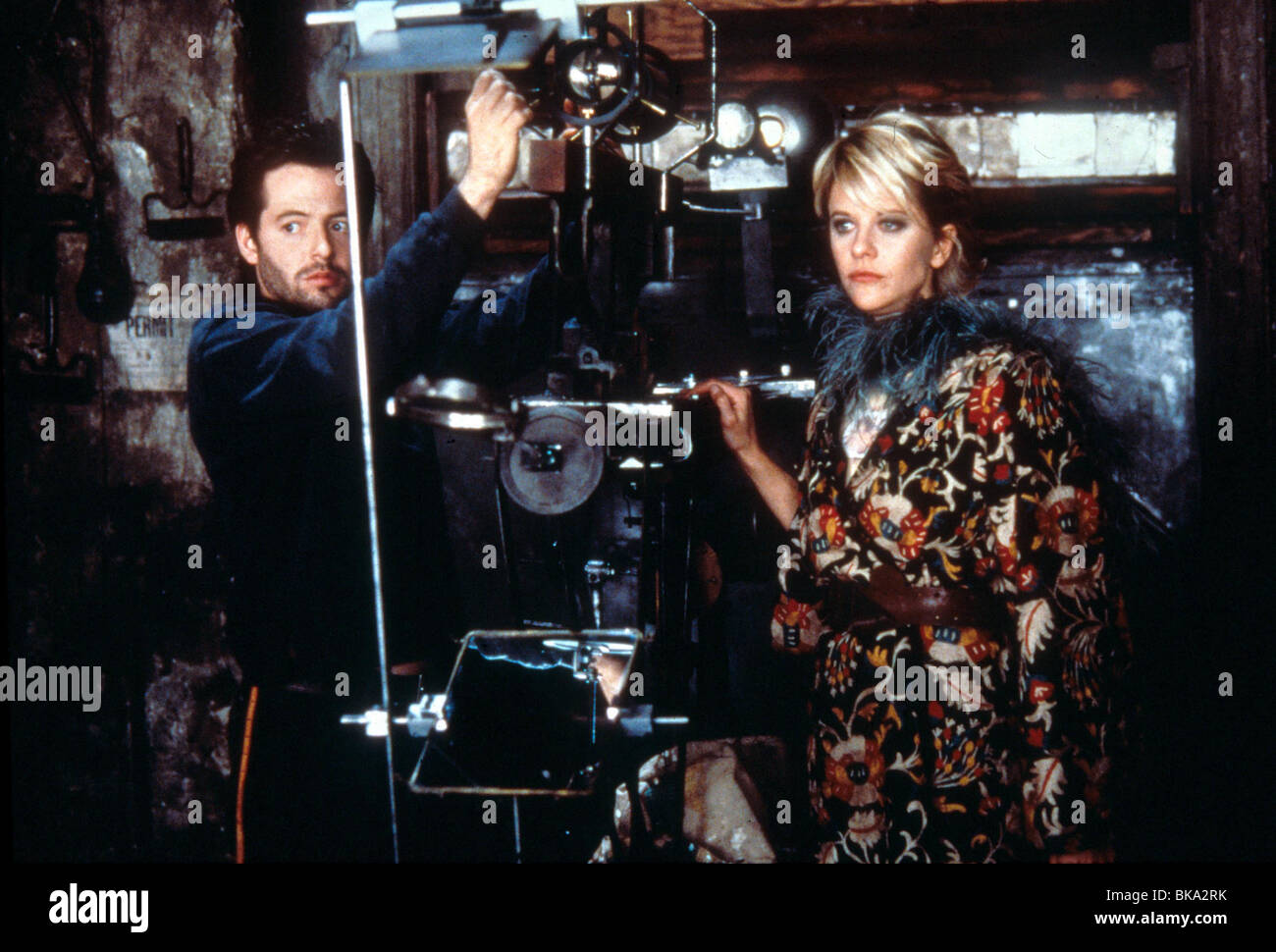 ADDICTED TO LOVE (1997) FORLORN (ALT) MATTHEW BRODERICK, MEG RYAN ATOL 004 Stock Photo Alamy