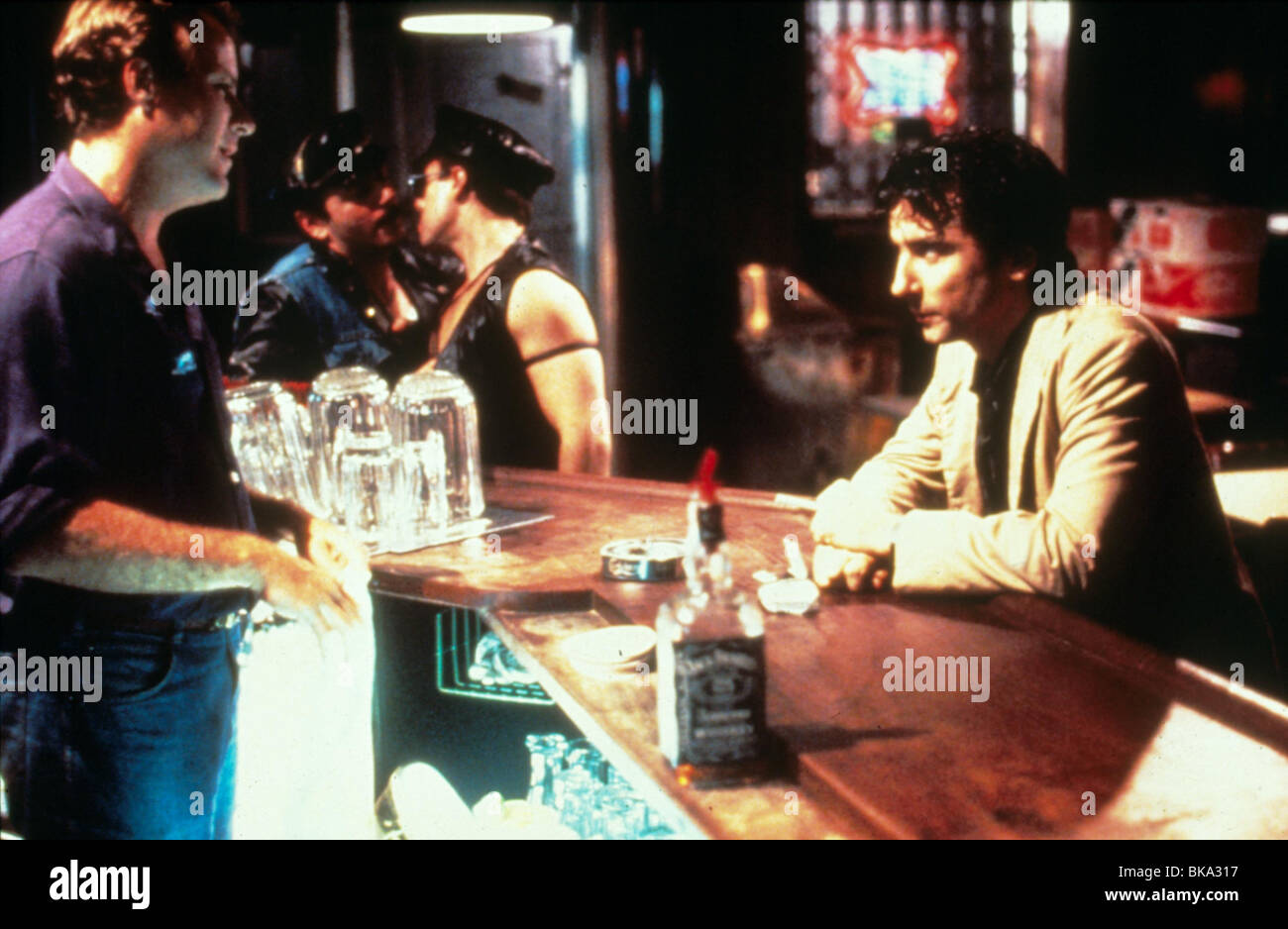 AFTER HOURS (1985) JOHN HEARD, GRIFFIN DUNNE AFH 009 L Stock Photo - Alamy