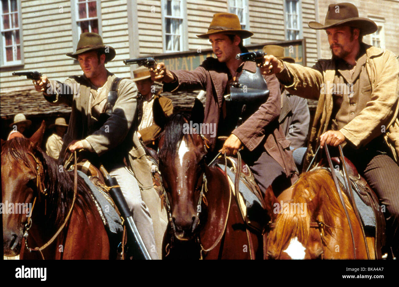 AMERICAN OUTLAWS (2001) SCOTT CAAN, GREGORY SMITH, COLIN FARRELL, GABRIEL MACHT AMOL 002 Stock Photo