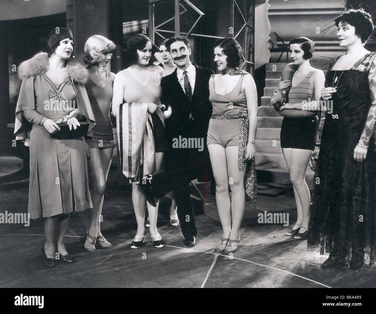 ANIMAL CRACKERS (1930) MARX BROTHERS GROUCHO MARX ACKS 012P Stock Photo