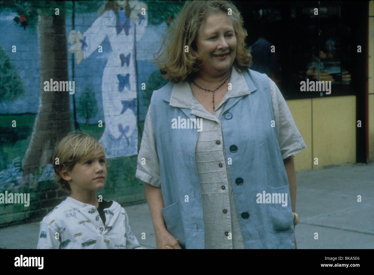 AS GOOD AS IT GETS (1998) JESSE JAMES, SHIRLEY KNIGHT AGAG 228 Stock Photo