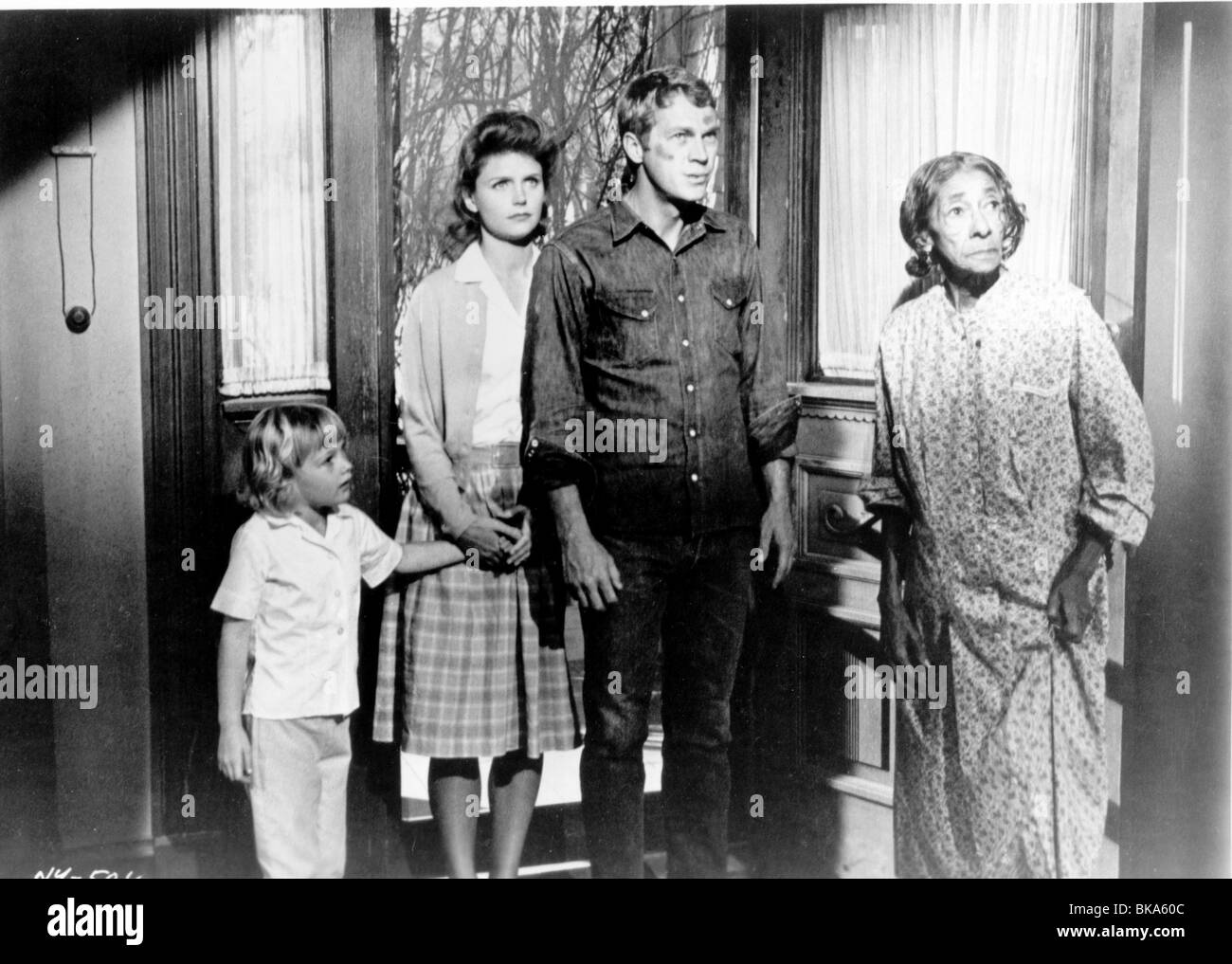 BABY THE RAIN MUST FALL LEE REMICK,STEVE MCQUEEN BRMF 002P Stock Photo