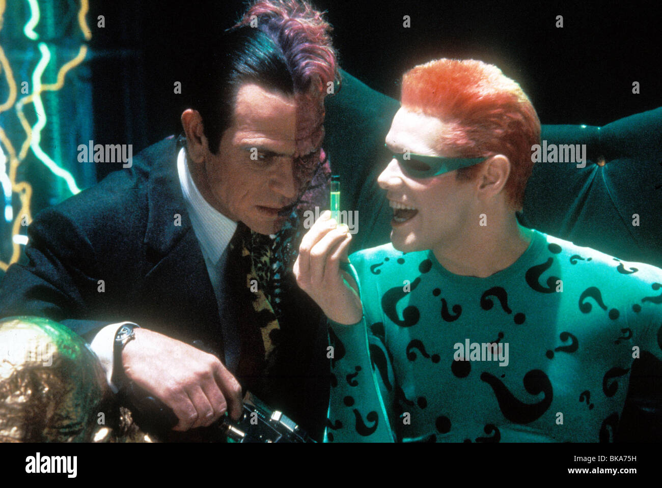 BATMAN FOREVER (1995) TOMMY LEE JONES, JIM CARREY BFOR 145 Stock Photo