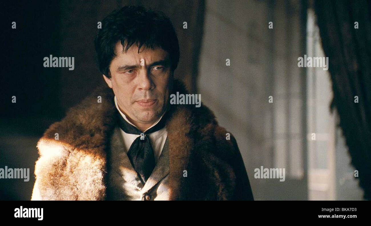 The Wolfman Year : 2010 Director : Joe Johnston Benicio Del Toro Stock Photo