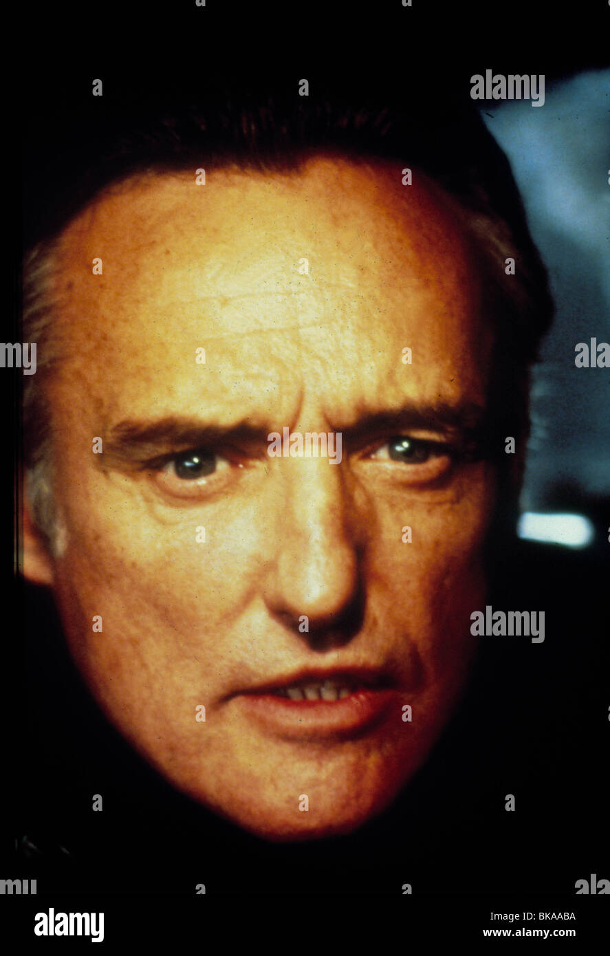 Blue velvet 1986 dennis hopper hi-res stock photography and images - Alamy