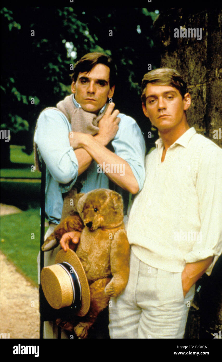 BRIDESHEAD REVISITED (TV - 1981) JEREMY IRONS, ANTHONY ANDREWS CREDIT BBC BHRV 010 Stock Photo
