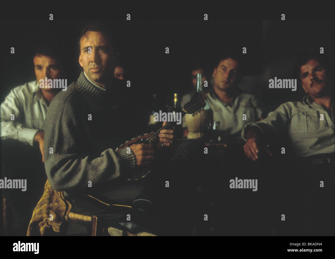 CAPTAIN CORELLI'S MANDOLIN (2001) NICOLAS CAGE CCOR 097 Stock Photo Alamy