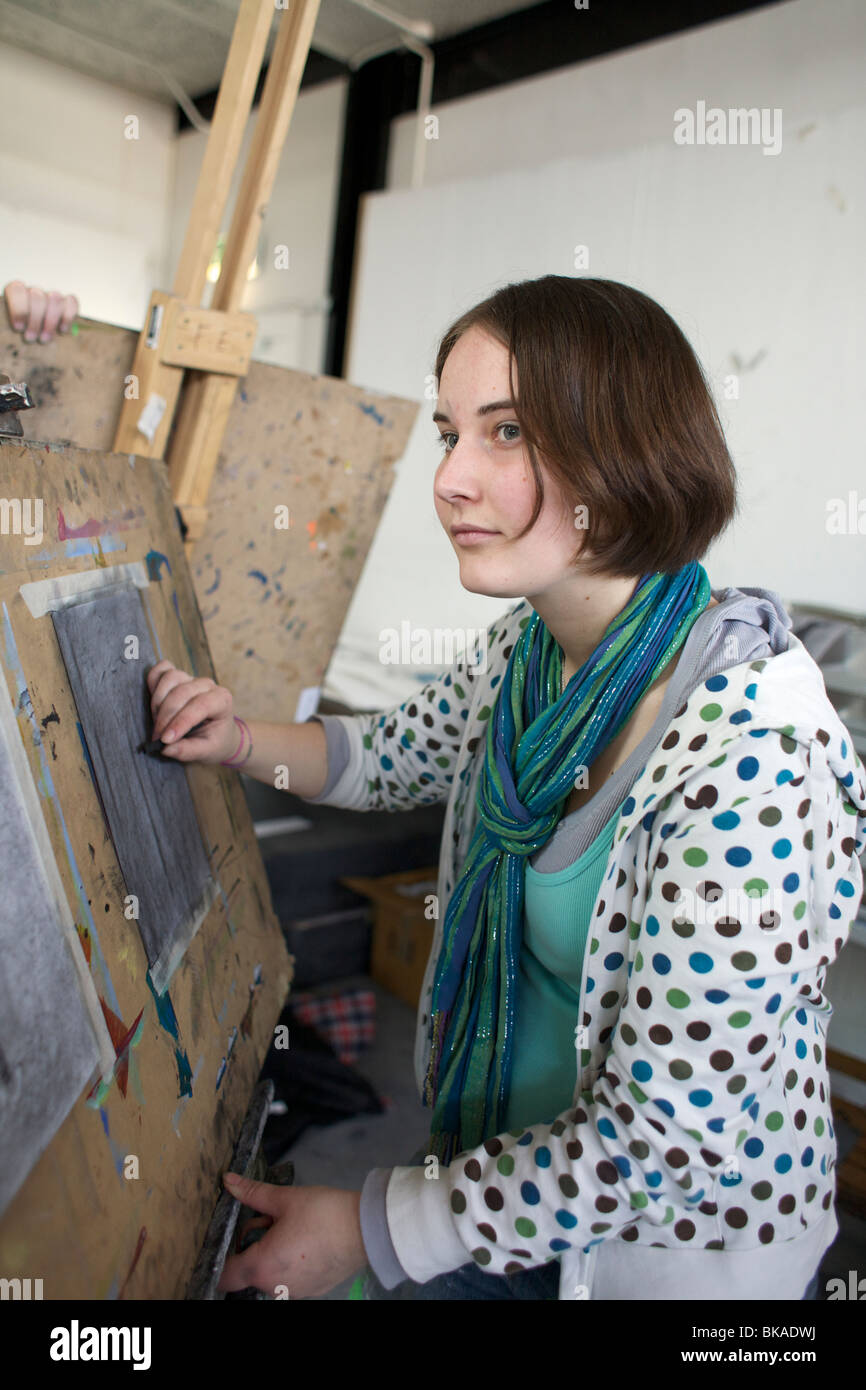 Students attending art class to improve there drawing skills, with a ...