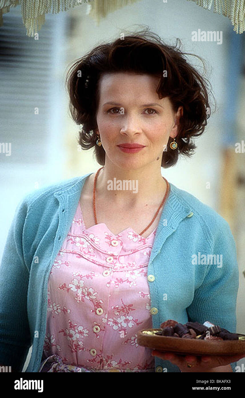 CHOCOLAT (2000) JULIETTE BINOCHE CHLT 001 12 Stock Photo