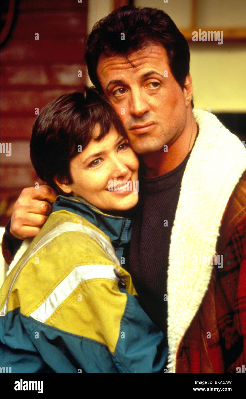 CLIFFHANGER (1993) JANINE TURNER, SYLVESTER STALLONE CLF 039 Stock
