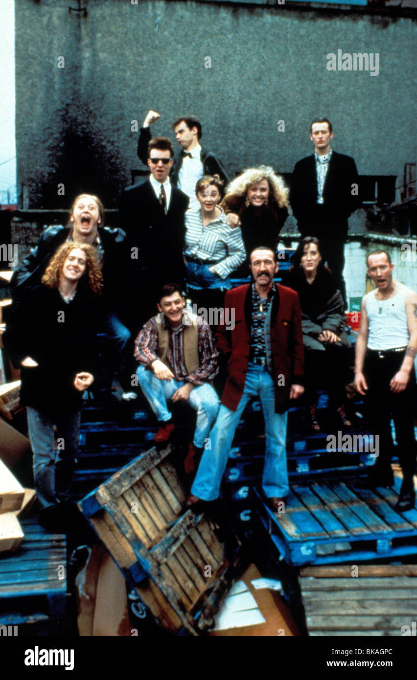 THE COMMITMENTS (1991) MICHAEL AHERNE, ROBERT ARKINS, FELIM GORMLEY, BRONAGH GALLAGHER, ANGELINE BALL, ANDREW STRONG, GLEN Stock Photo