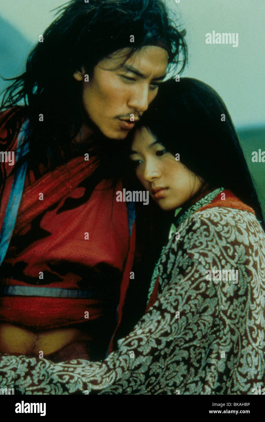 CROUCHING TIGER, HIDDEN DRAGON (2000) CHANG CHEN, ZHANG ZIYI TIGE 026 Stock Photo