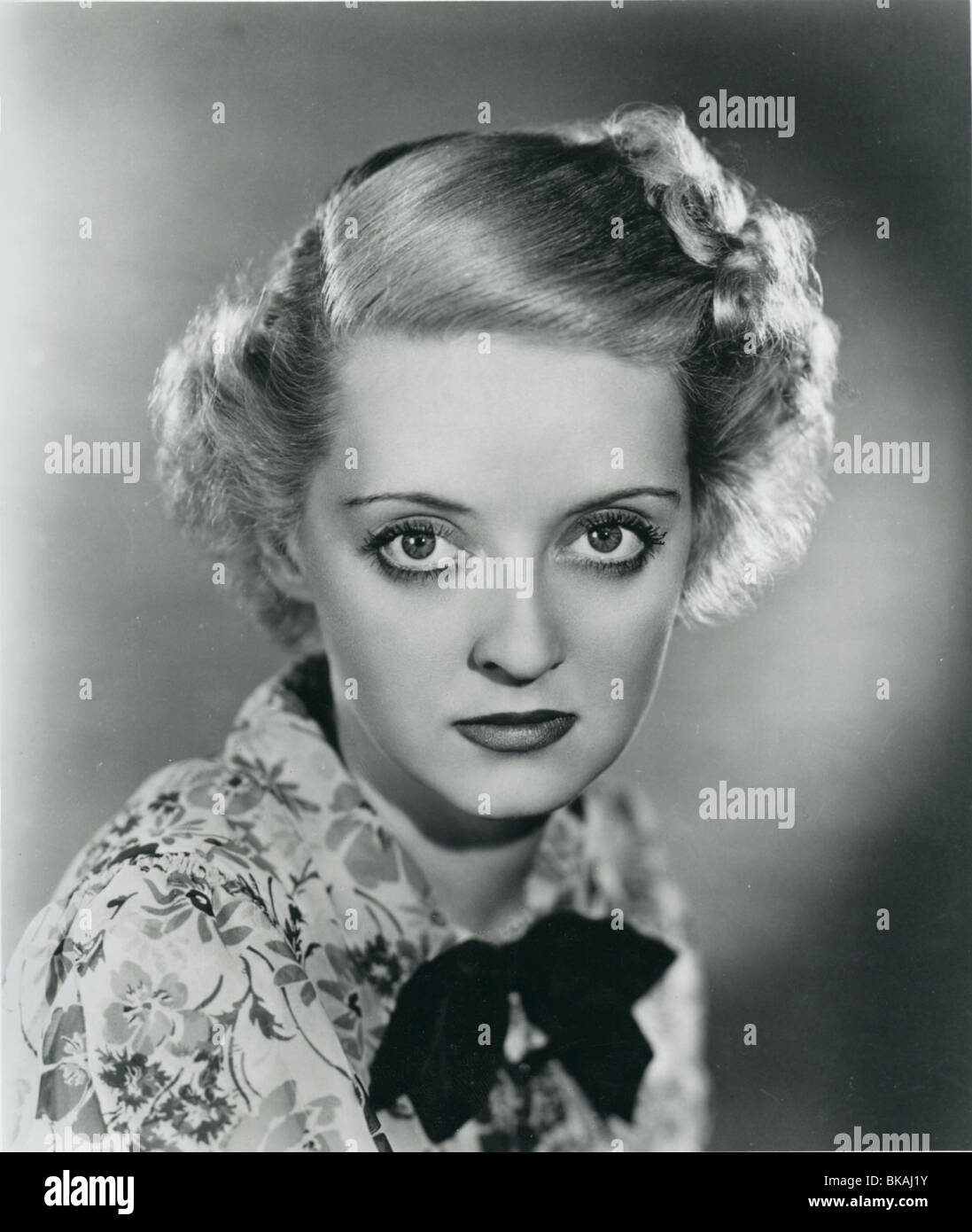 BETTE DAVIS PORTRAIT Stock Photo Alamy