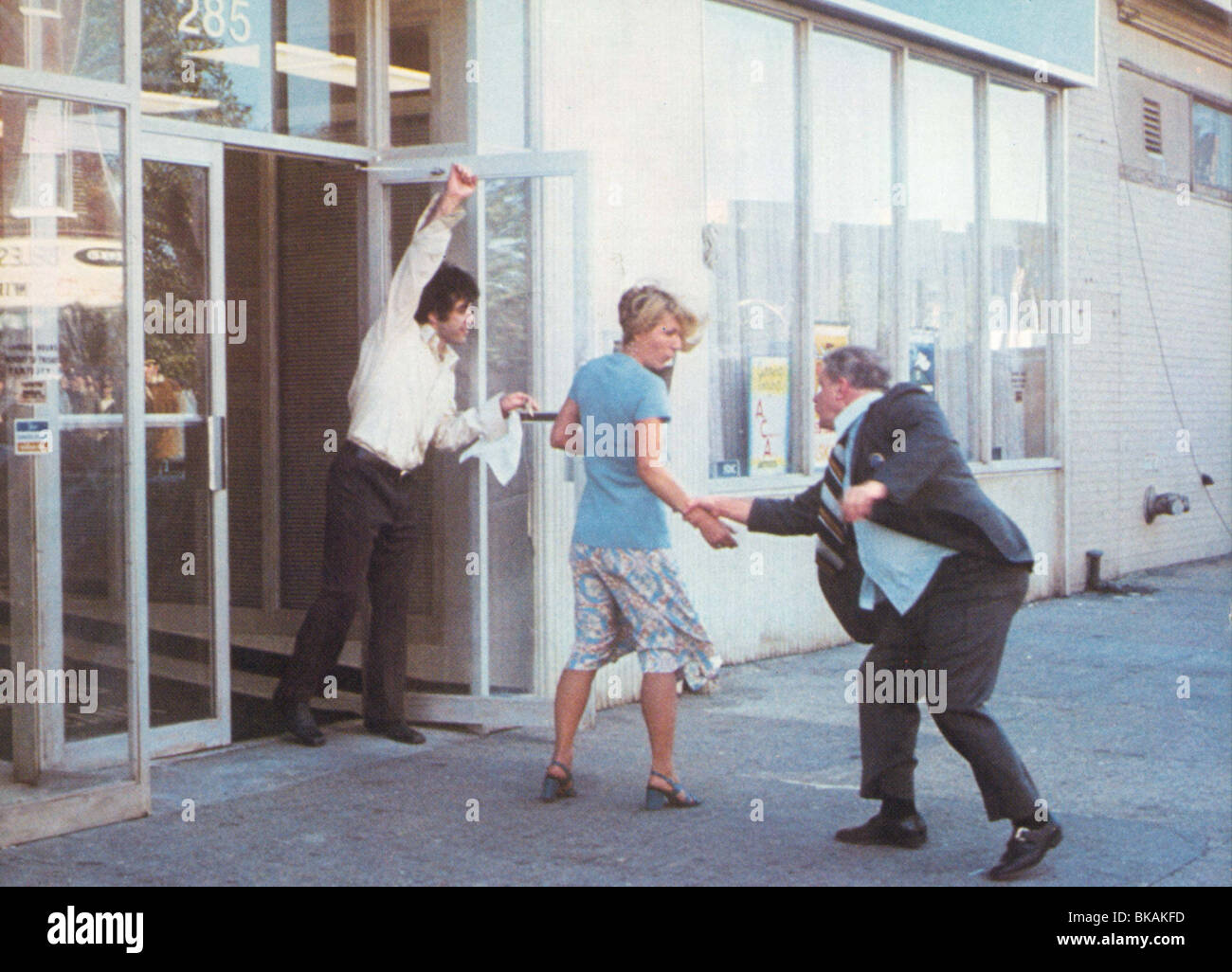 DOG DAY AFTERNOON (1975) AL PACINO, CHARLES DURNING DDA 003FOH Stock Photo