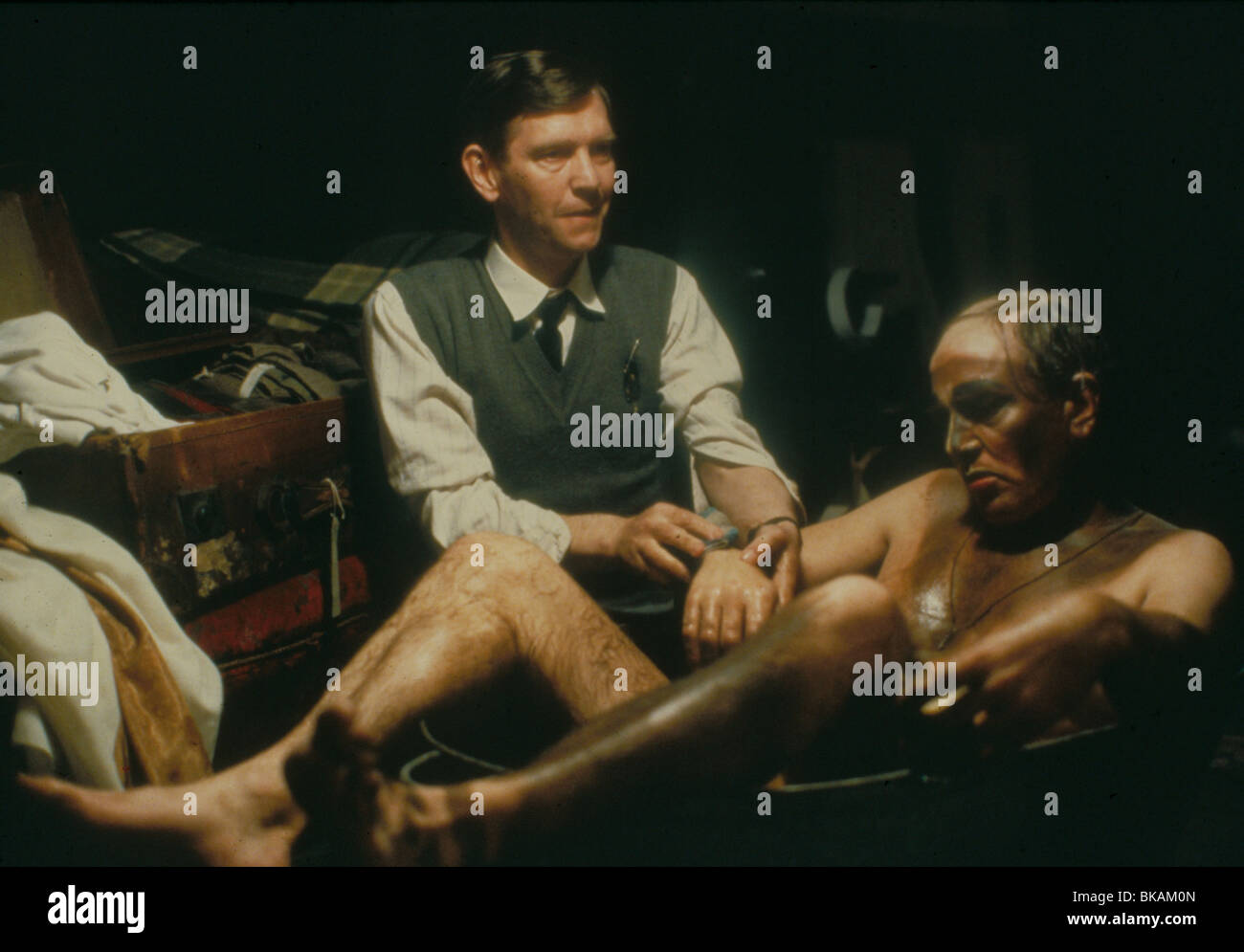 The Dresser 1983 Tom Courtenay Albert Finney Drsr 001 Stock