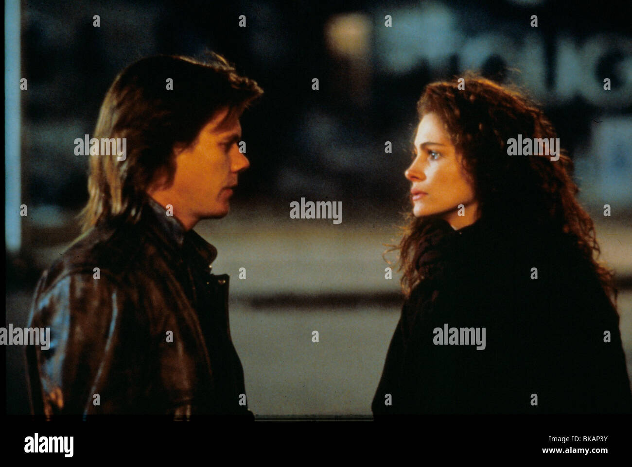 FLATLINERS (1990) KEVIN BACON, JULIA ROBERTS FLT 067 L MOVIESTORE COLLECTION LTD Stock Photo Alamy
