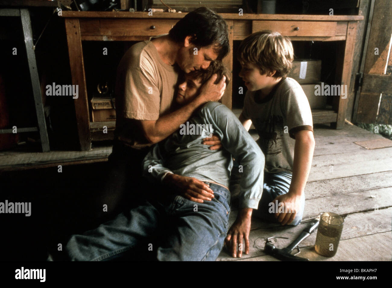 FRAILTY (2001) BILL PAXTON, MATTHEW O'LEARY, JEREMY SUMPTER FRLT 001 10 ...